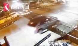 火车撞火车爆料新闻视频